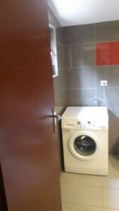 Funkcionalna kupaonica s prirodnim svijetlom
